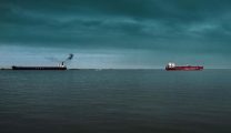 Bloomberg: танкеры с нефтью из России пропали с радаров